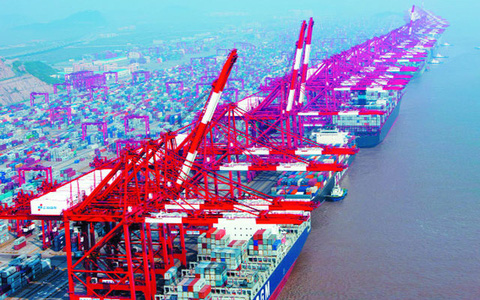 Nguy cơ tăng giá hàng hóa do cước vận tải biển tăng kỉ lục!