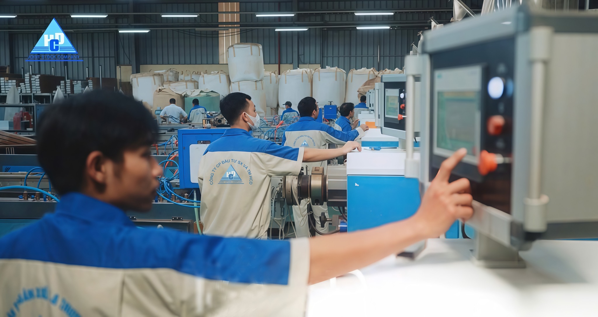 HCDWOOD – Nhà máy sản xuất gỗ nhựa ngoài trời hàng đầu Việt Nam, nâng tầm không gian sống bền vững